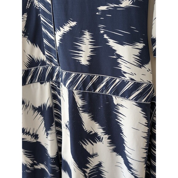 BCBG MAXAZRIA S blue cream palm leaf print belted drop waist dress size small - Picture 6 of 8